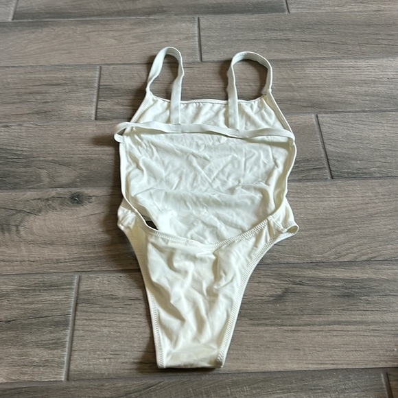 Solid and stripe swim team one piece swim suit - Picture 4 of 6